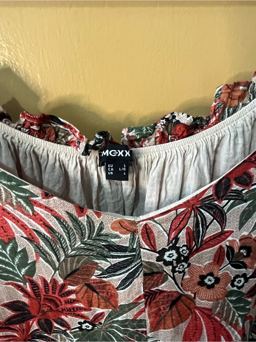 Mexx Cream Off-Shoulder Top with Red & Green Floral Print Cotton LG